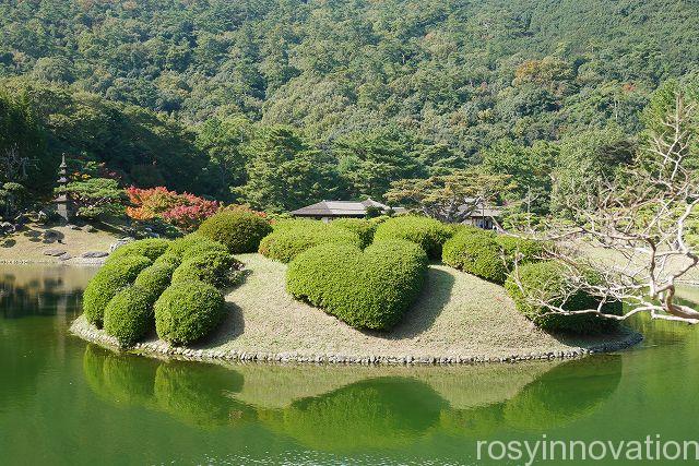 栗林公園１２　ハートのツツジ